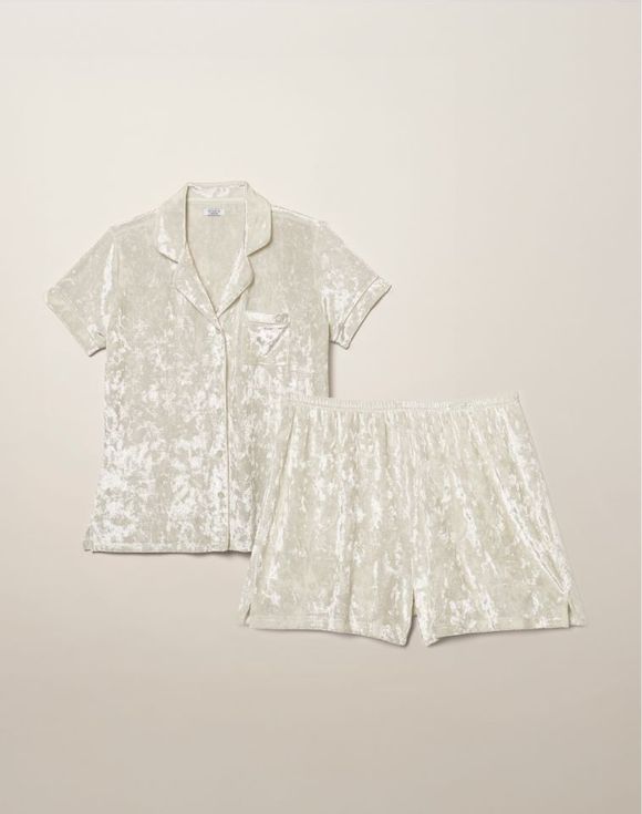 Affordable Fashion and Trendy Accessories - Shop Daily Deals