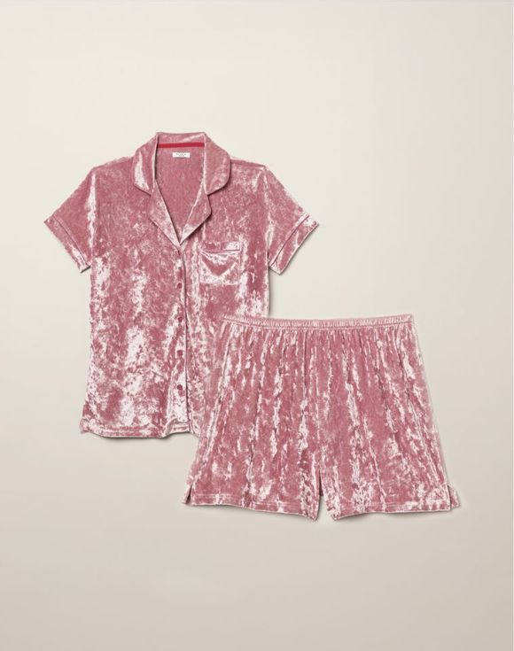 Affordable Fashion and Trendy Accessories - Shop Daily Deals